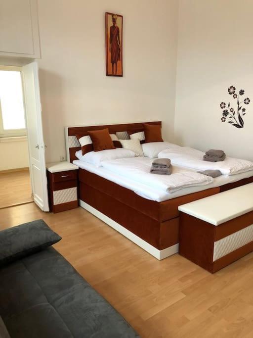 Apartmenthaus Am Bahnhof Detmold Buitenkant foto